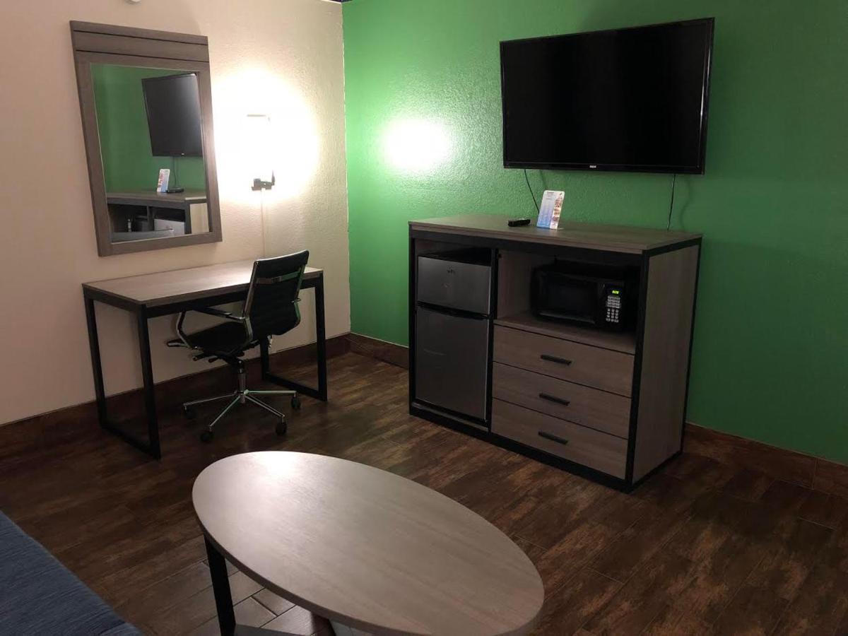 Travelers Inn And Suites Wharton Εξωτερικό φωτογραφία