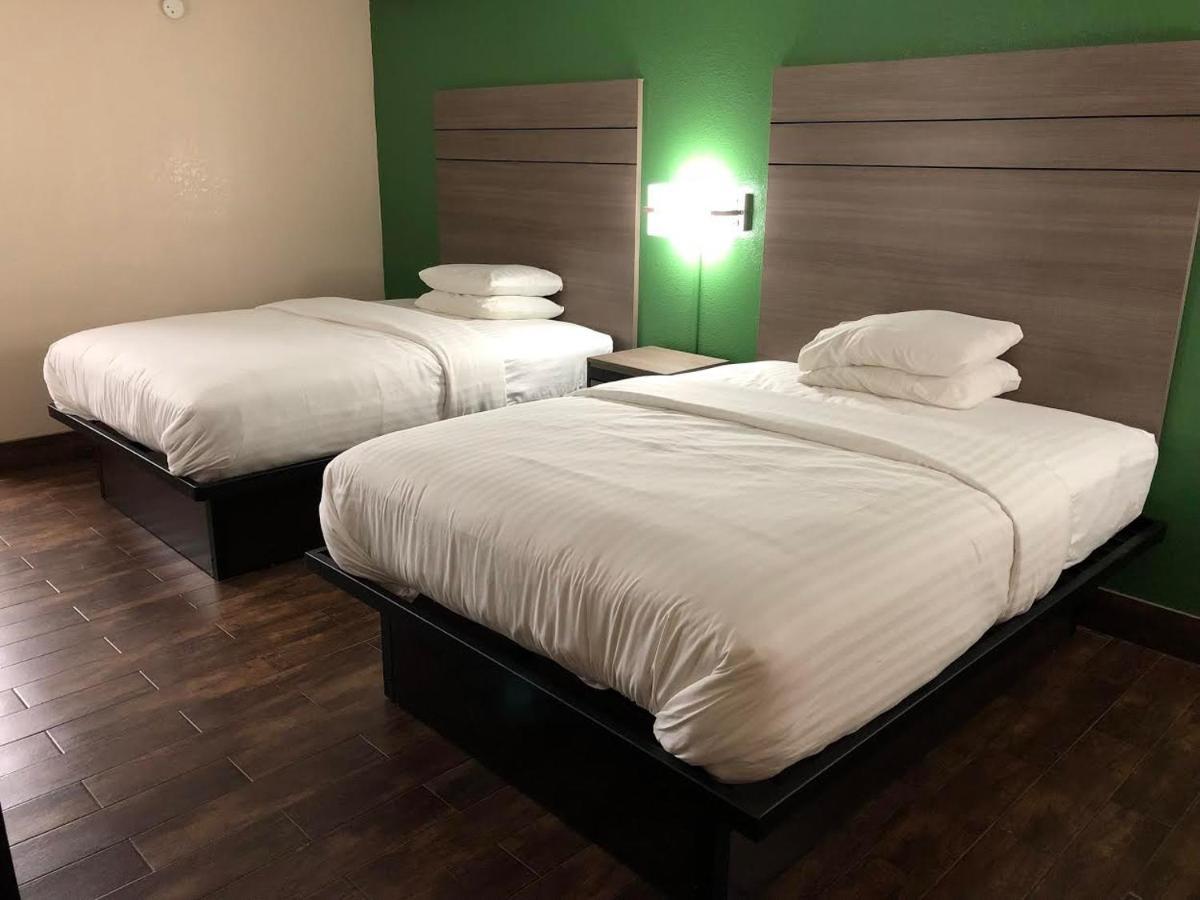 Travelers Inn And Suites Wharton Εξωτερικό φωτογραφία