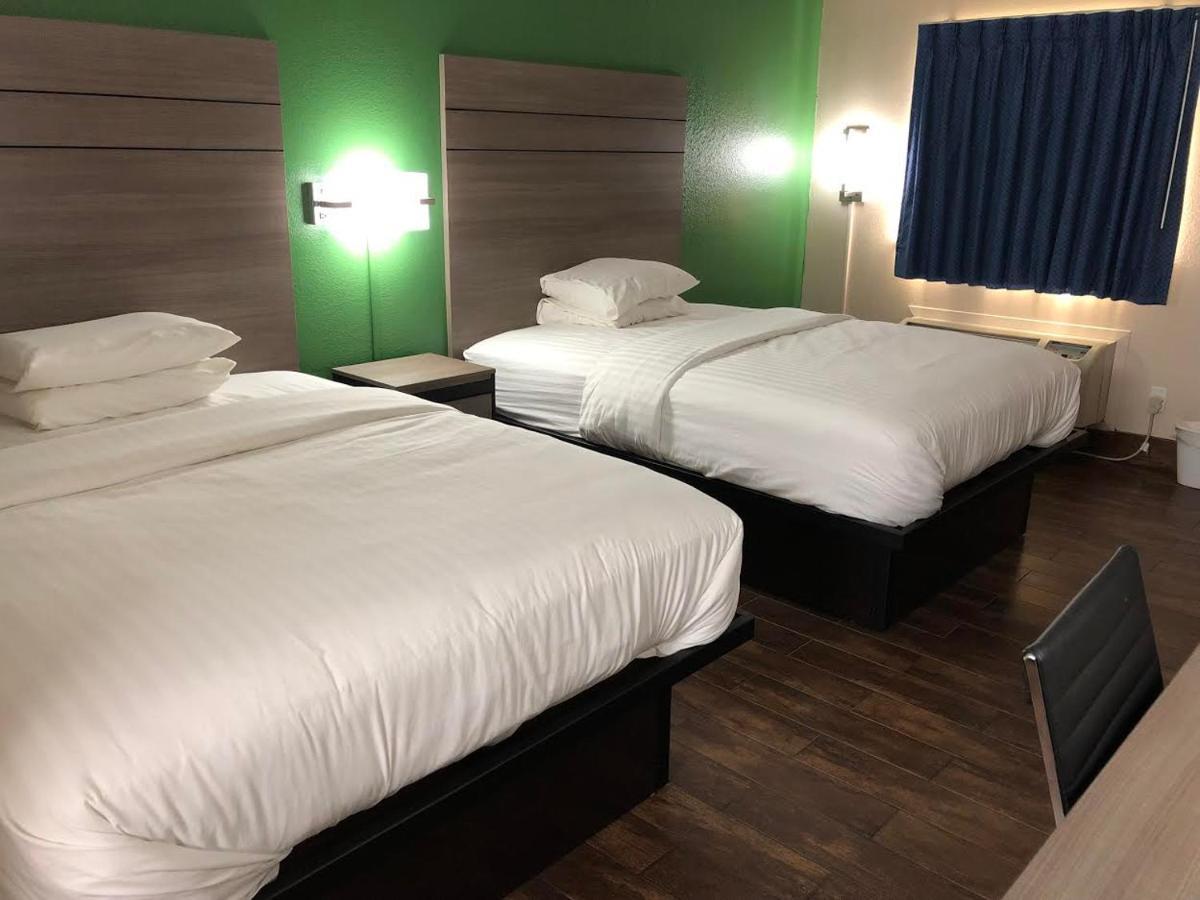 Travelers Inn And Suites Wharton Εξωτερικό φωτογραφία